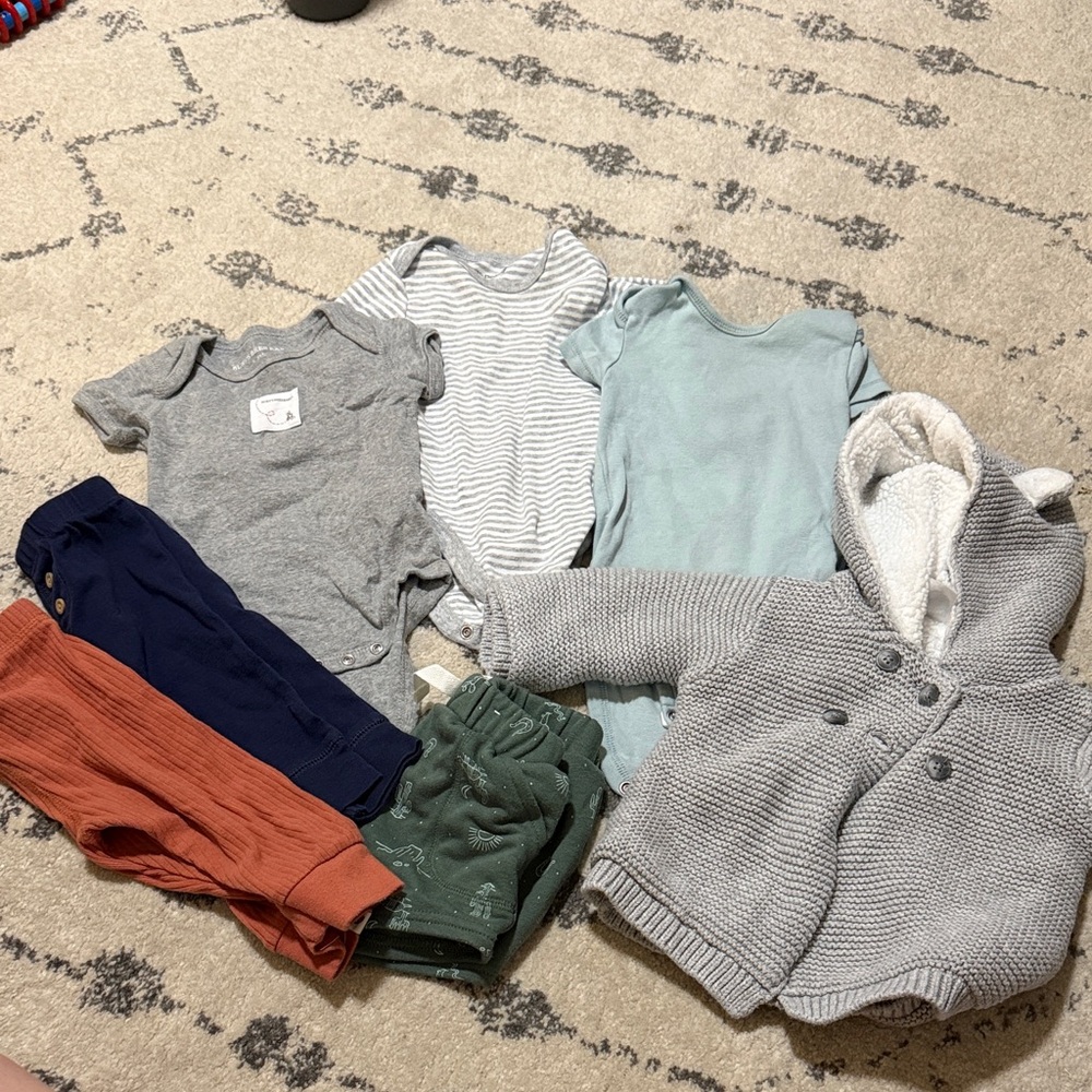 bundle of 3-6 month boy clothes